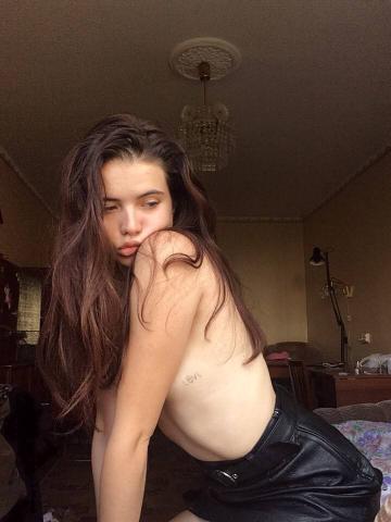 Юна